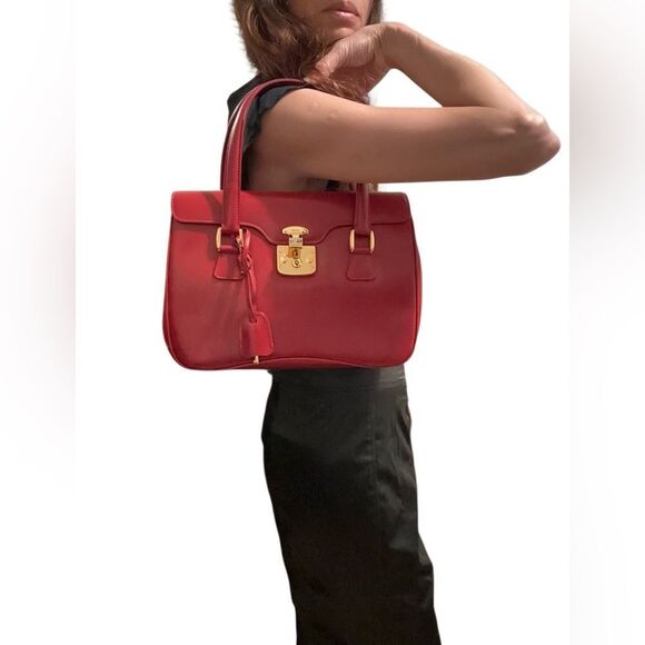 Gucci Red Leather Satchel with Gold Clasp - Picture 12 of 14